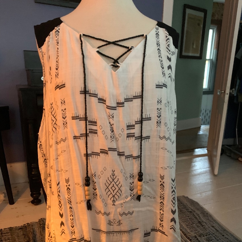 Dex Womens sleeveless top size 2x